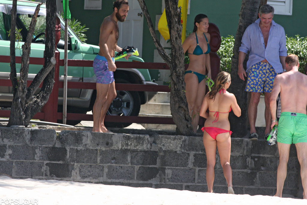 Принц Уильям, Кейт Миддлтон и Джордж: уникальные фото с путешествия королевской семьи